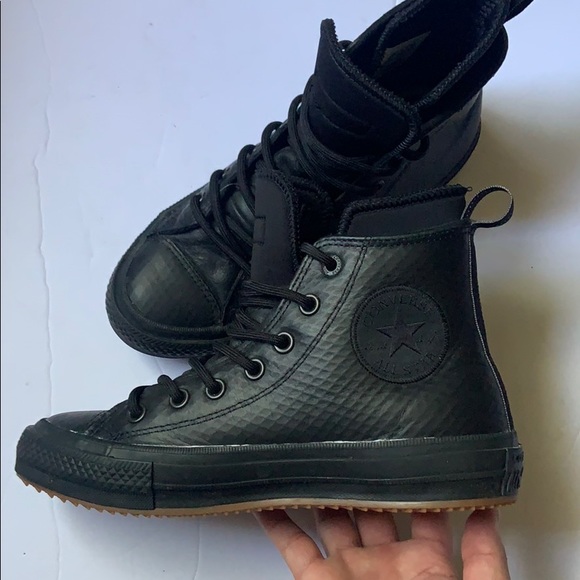 Converse Shoes - Converse Chuck Taylor II size 7